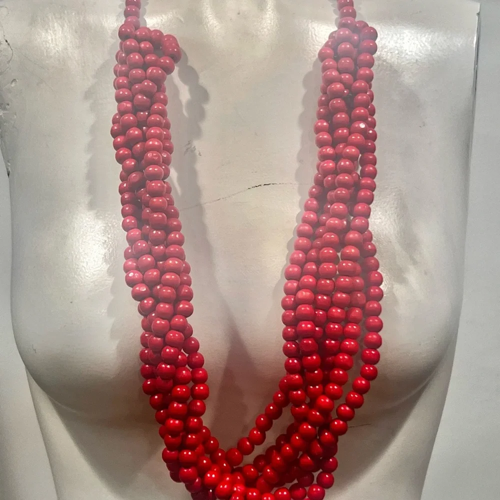 Elegant Vintage Beaded Necklace - Picture 1 of 10